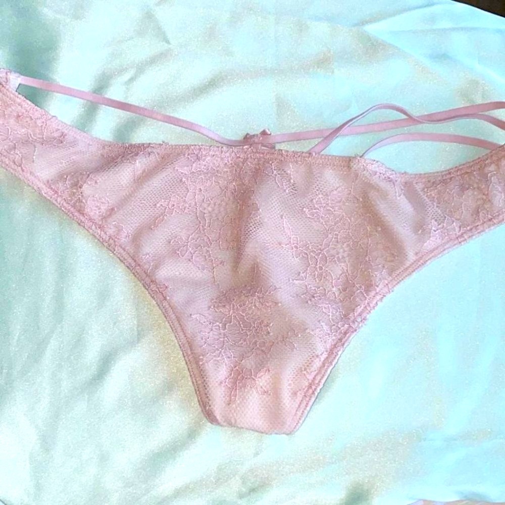 V-String Very Sexy Thong Panty Lace G-String Small